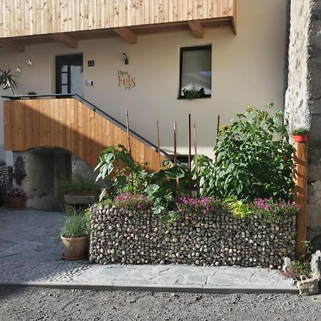 Haus Fels Bed & Breakfast Слудерно Екстериор снимка